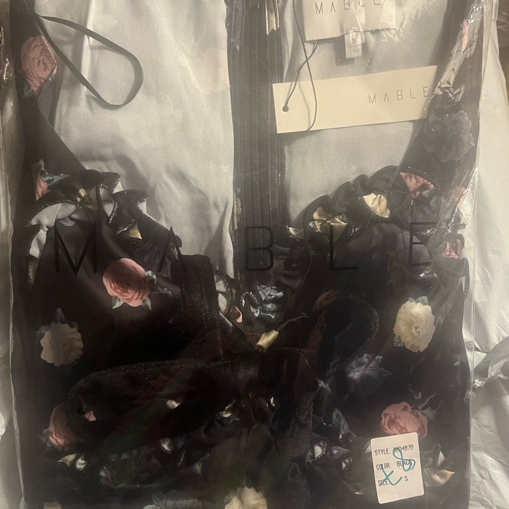 Mable Floral Black Dress - Picture 6 of 6